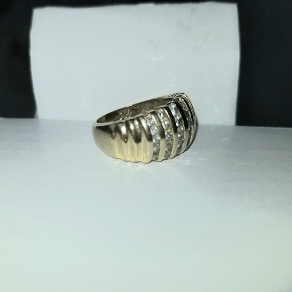 Vintage 10K Natural Channel Set Diamond Dome Ring - Picture 3 of 6